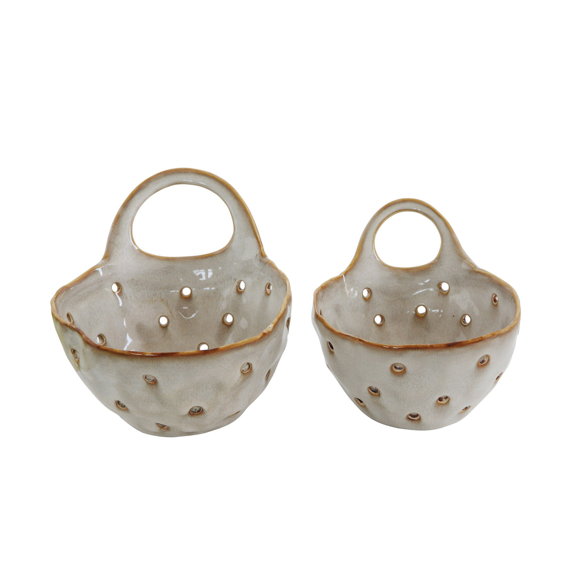 http://shoppe.cooperathome.com/cdn/shop/products/STONEWARECOLANDER-SETOF2_1200x1200.jpg?v=1677518785